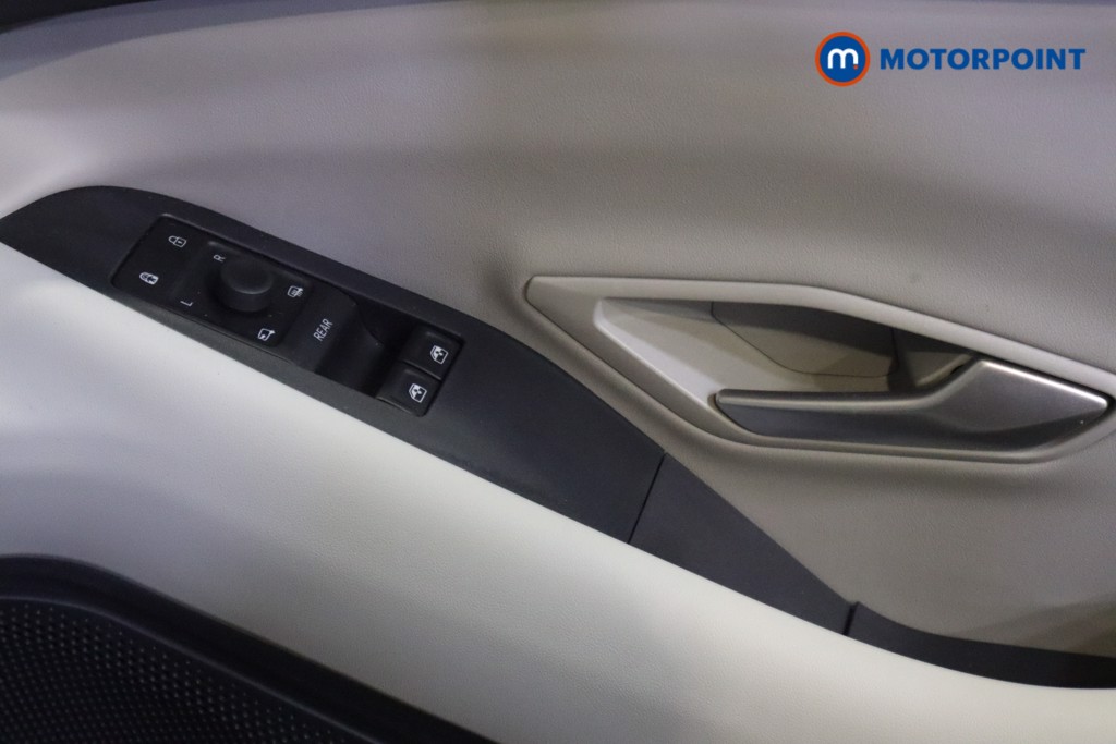 Ford Explorer Select Automatic Electric SUV - Stock Number (1569131) - 14th supplementary image