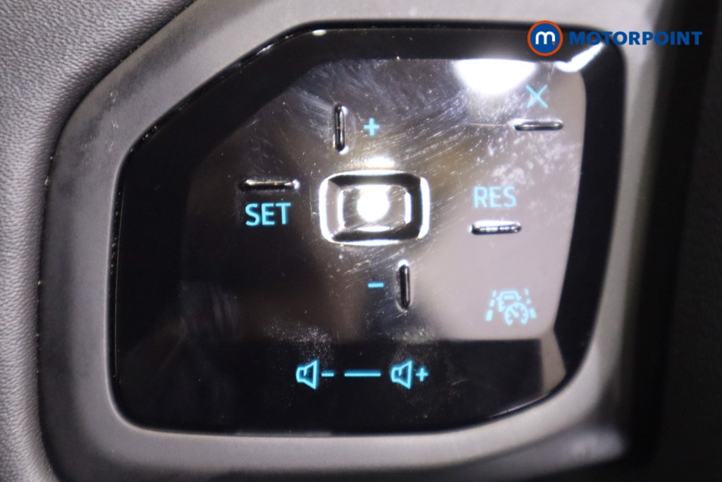 Ford Explorer Select Automatic Electric SUV - Stock Number (1569131) - 19th supplementary image