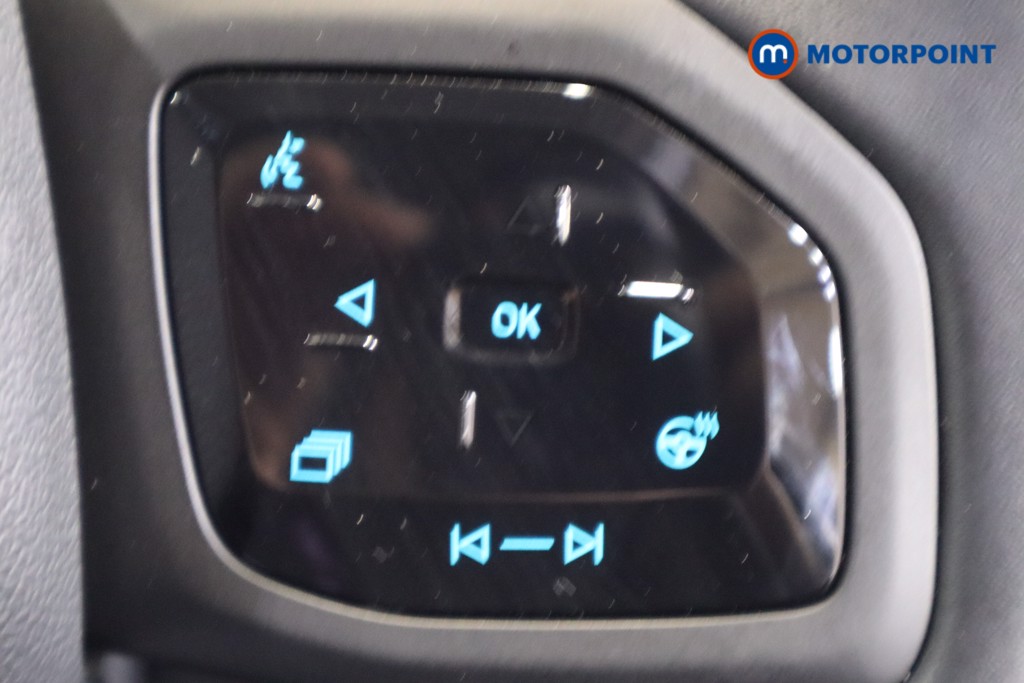 Ford Explorer Select Automatic Electric SUV - Stock Number (1569131) - 20th supplementary image