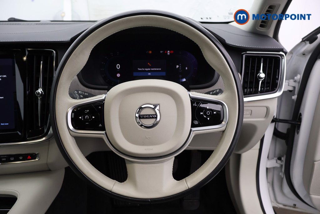 Volvo V90 Plus Automatic Diesel Estate - Stock Number (1569233) - 1st supplementary image