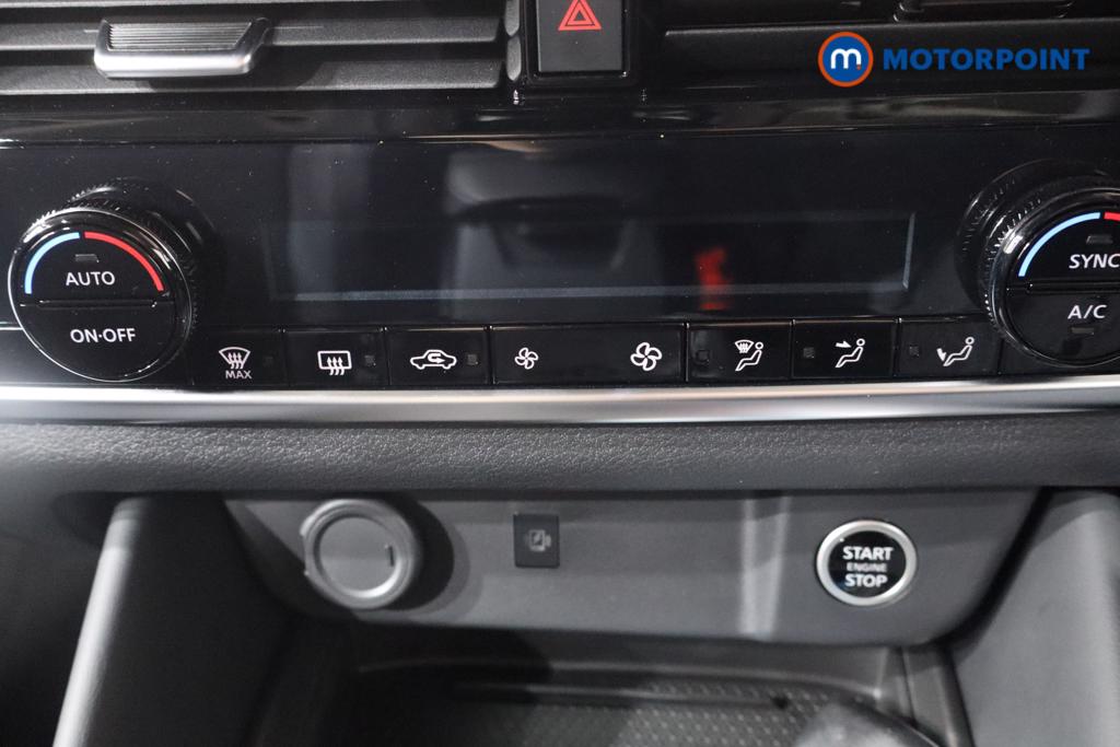 Nissan Qashqai N-Connecta Automatic Petrol SUV - Stock Number (1569481) - 4th supplementary image