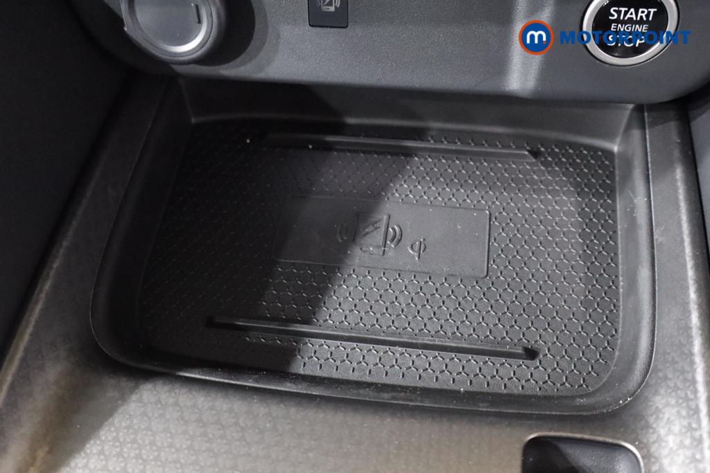 Nissan Qashqai N-Connecta Automatic Petrol SUV - Stock Number (1569487) - 5th supplementary image