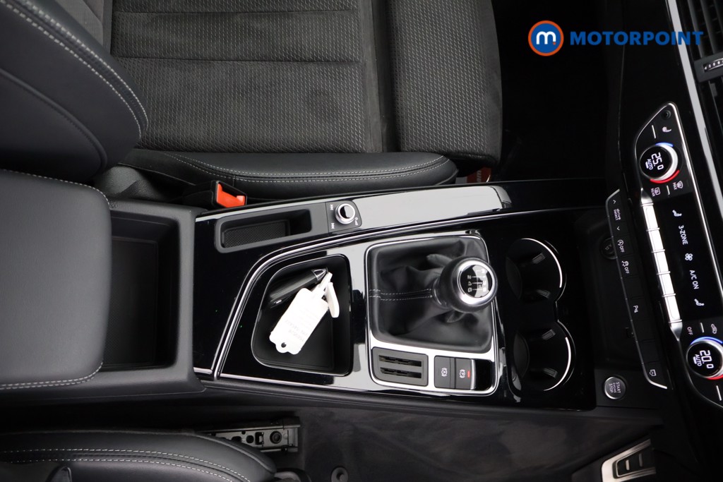 Audi A4 Black Edition Manual Petrol Estate - Stock Number (1569528) - 8th supplementary image