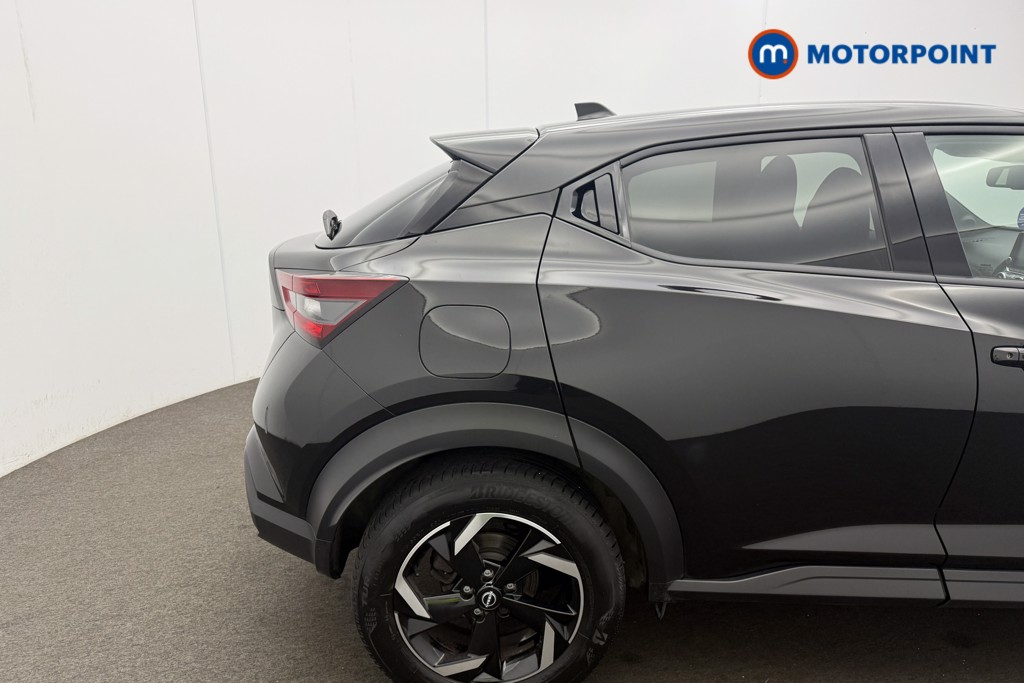 Nissan Juke N-Connecta Automatic Petrol SUV - Stock Number (1569804) - 7th supplementary image
