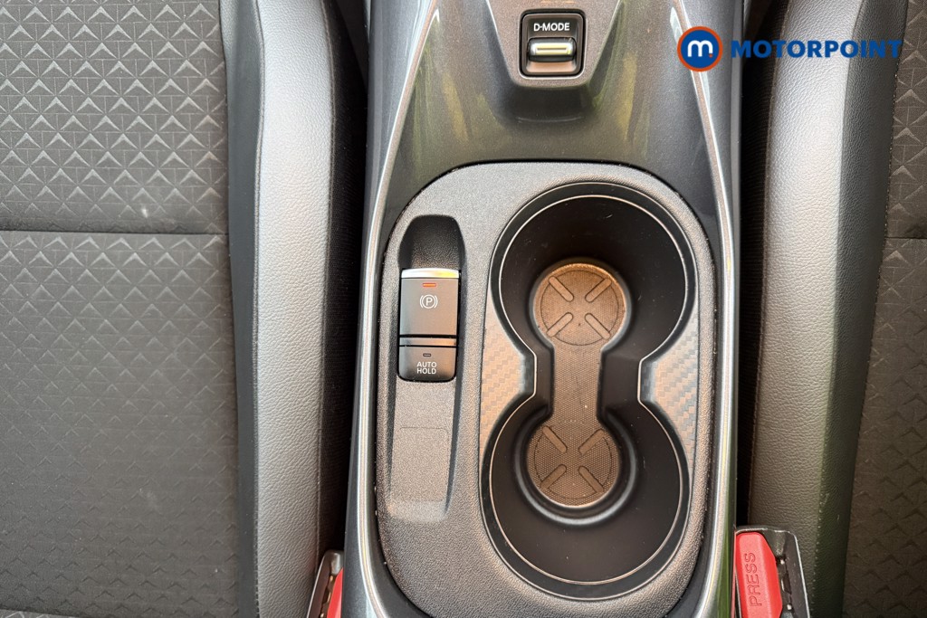Nissan Juke N-Connecta Automatic Petrol SUV - Stock Number (1569804) - 23rd supplementary image