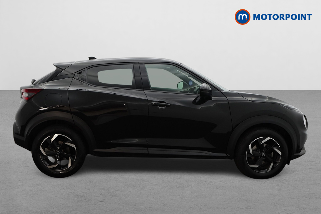 Nissan Juke N-Connecta Automatic Petrol SUV - Stock Number (1569804) - Drivers side