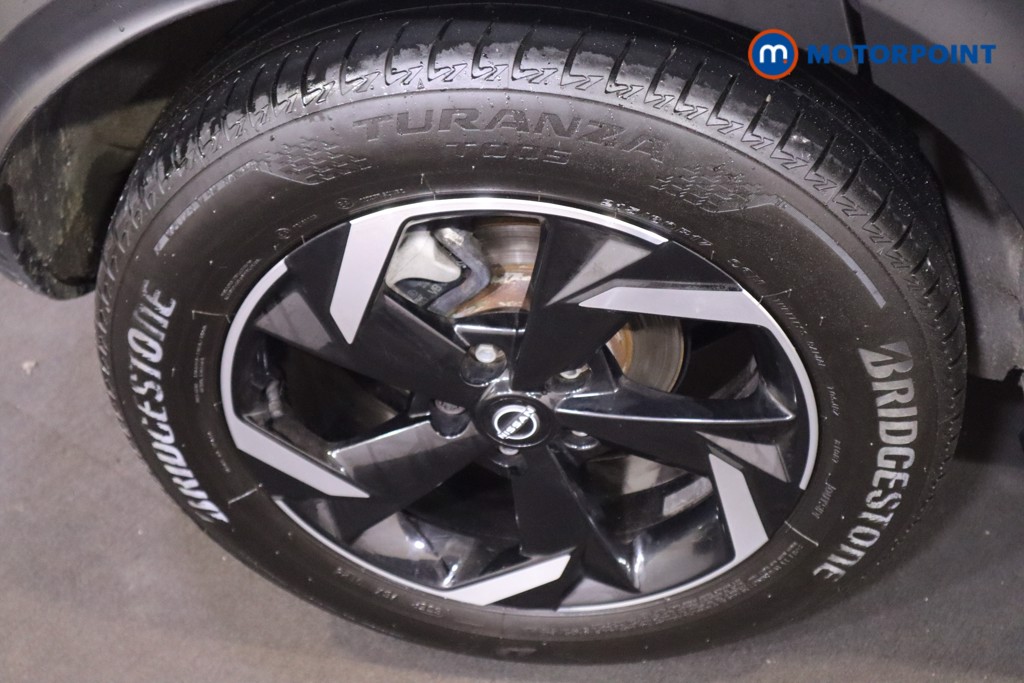 Nissan Juke N-Connecta Automatic Petrol SUV - Stock Number (1569812) - 12th supplementary image