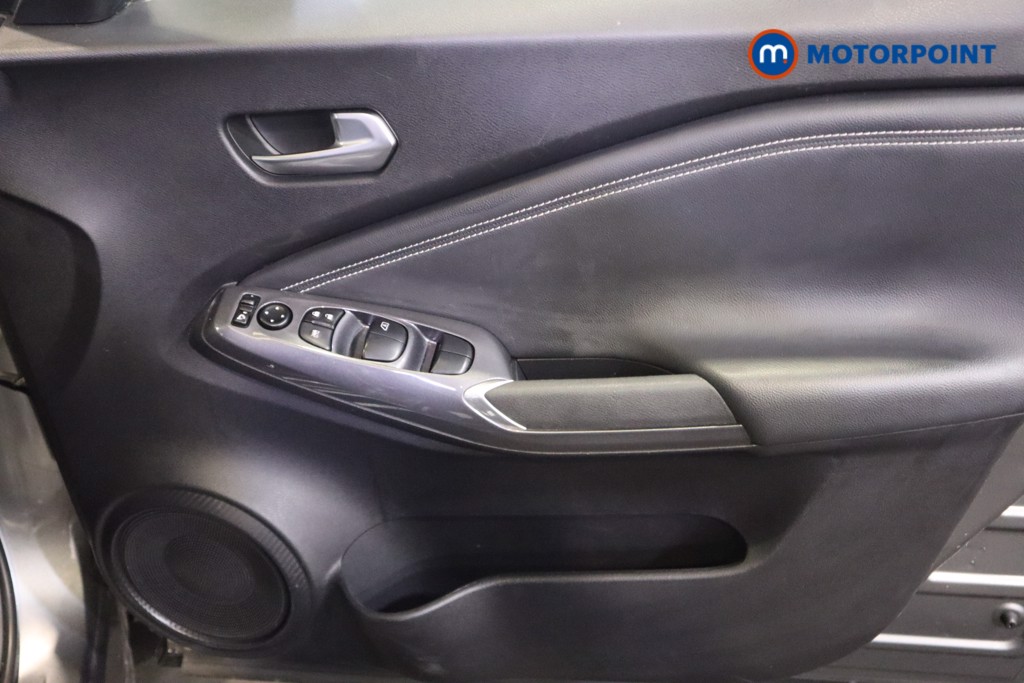 Nissan Juke N-Connecta Automatic Petrol SUV - Stock Number (1569812) - 13th supplementary image