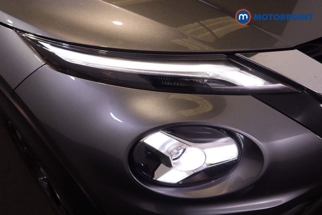 Nissan Juke N-Connecta Automatic Petrol SUV - Stock Number (1569812) - 32nd supplementary image