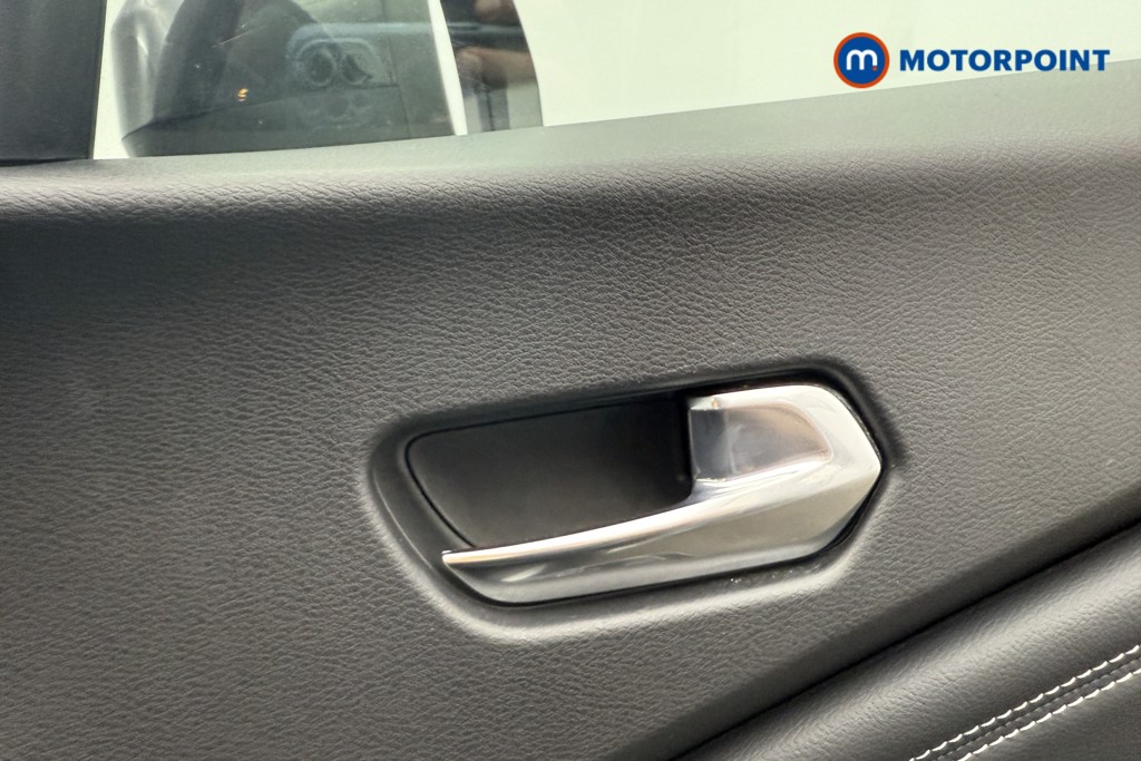Nissan Juke N-Connecta Automatic Petrol SUV - Stock Number (1569838) - 16th supplementary image