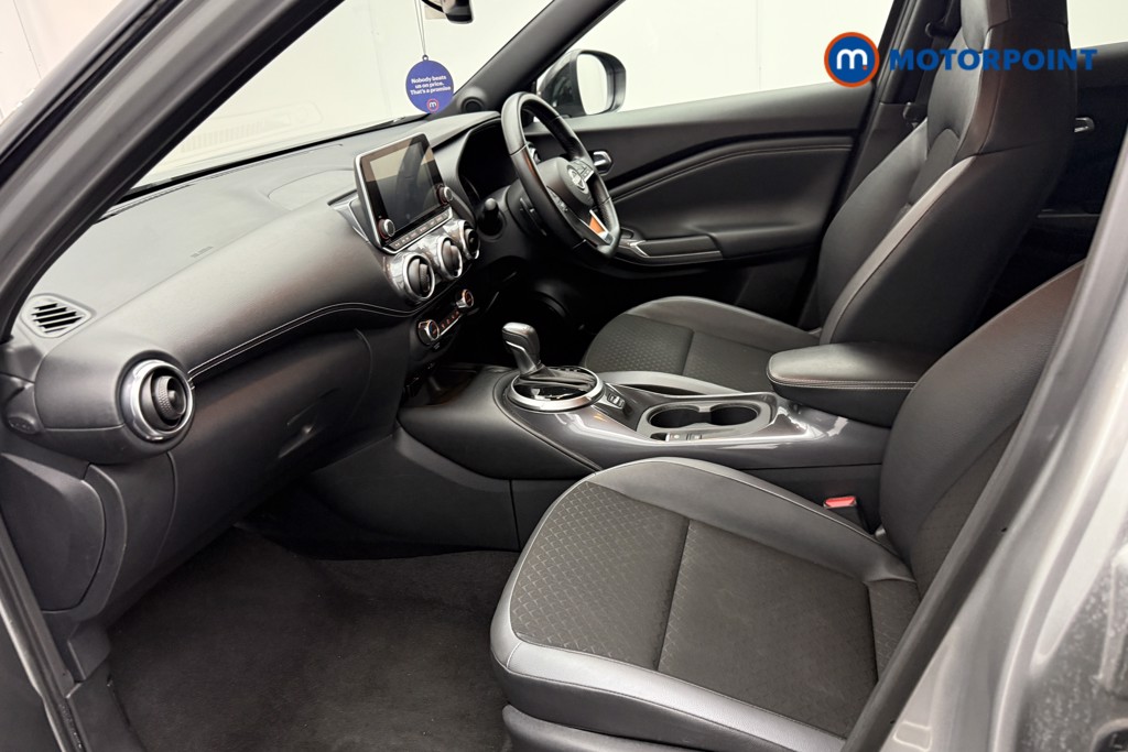 Nissan Juke N-Connecta Automatic Petrol SUV - Stock Number (1569838) - 1st supplementary image