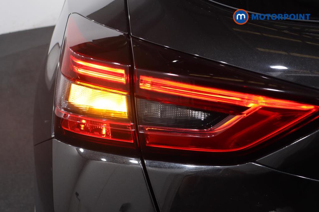 Nissan Juke N-Connecta Automatic Petrol SUV - Stock Number (1569839) - 17th supplementary image