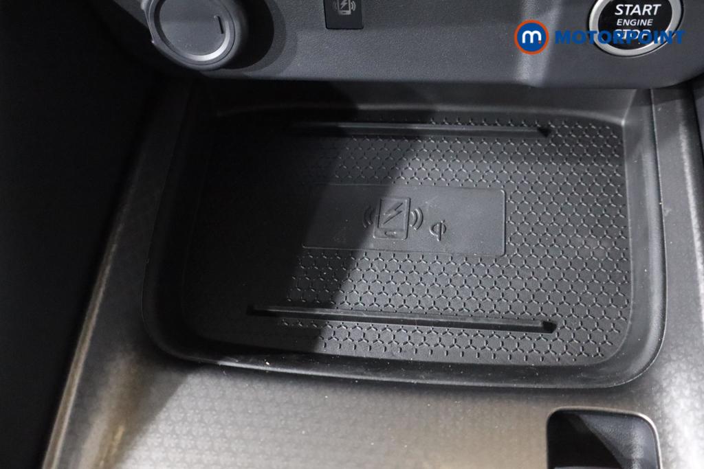 Nissan Qashqai N-Connecta Automatic Petrol SUV - Stock Number (1569868) - 5th supplementary image