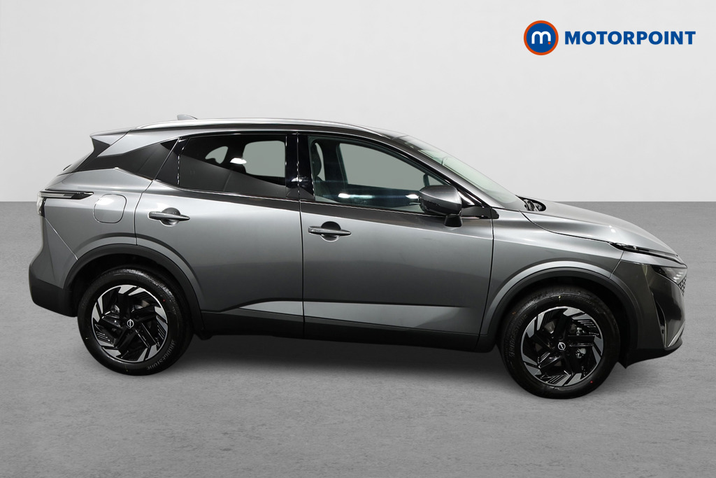 Nissan Qashqai N-Connecta Automatic Petrol SUV - Stock Number (1569868) - Drivers side