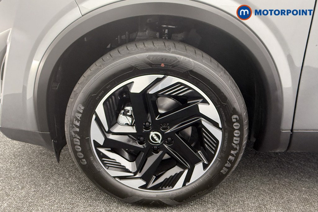 Nissan Qashqai N-Connecta Automatic Petrol SUV - Stock Number (1569871) - 32nd supplementary image