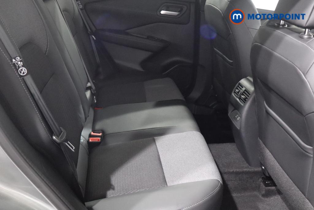 Nissan Qashqai N-Connecta Automatic Petrol SUV - Stock Number (1569873) - 13th supplementary image