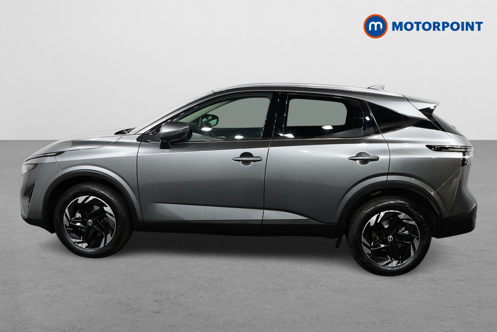 Nissan Qashqai N-Connecta Automatic Petrol SUV - Stock Number (1569873) - Passenger side