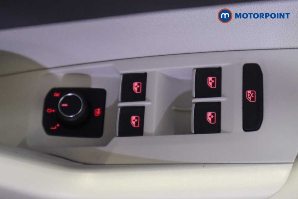 Volkswagen Polo SEL Manual Petrol Hatchback - Stock Number (1570026) - 15th supplementary image