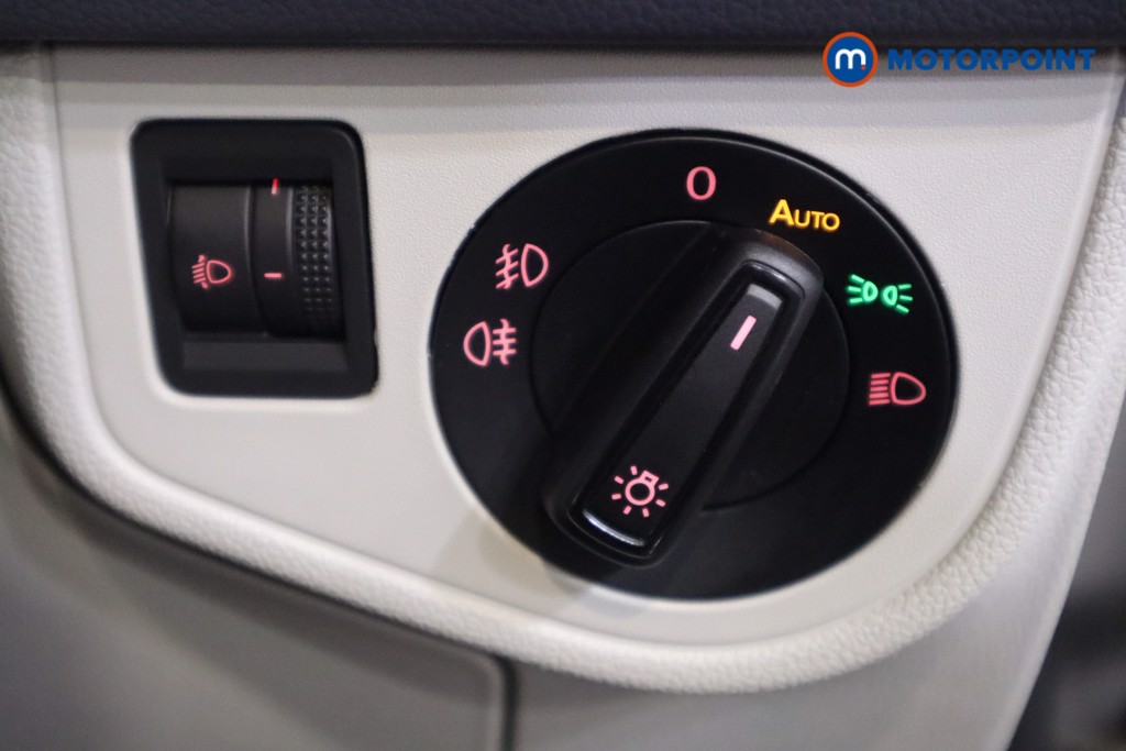 Volkswagen Polo SEL Manual Petrol Hatchback - Stock Number (1570026) - 16th supplementary image