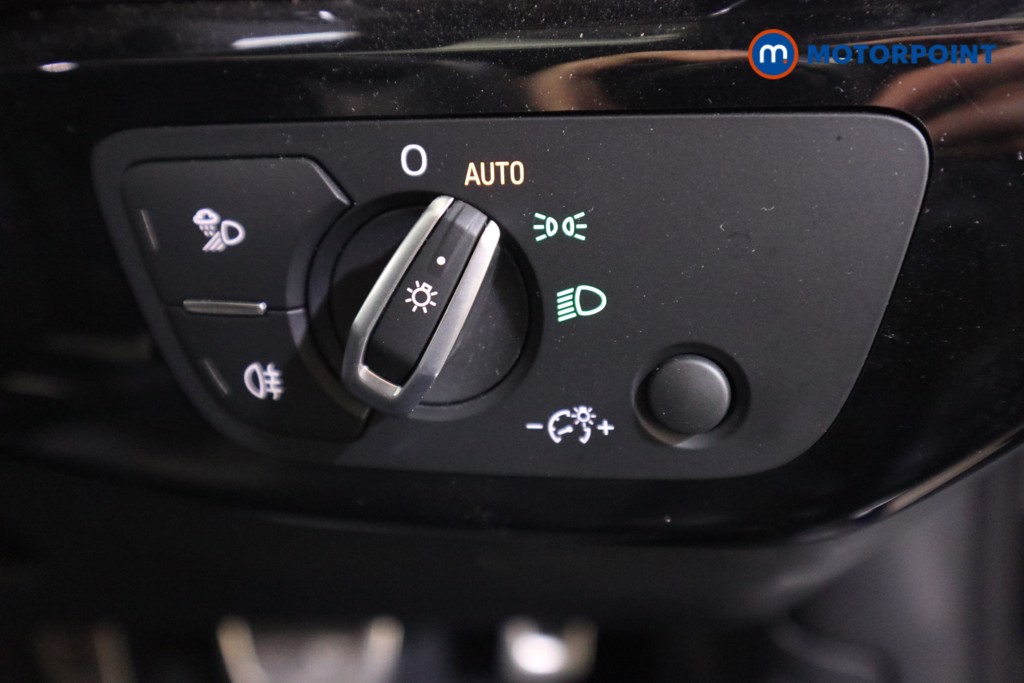 Audi A4 Black Edition Automatic Diesel Saloon - Stock Number (1570075) - 10th supplementary image