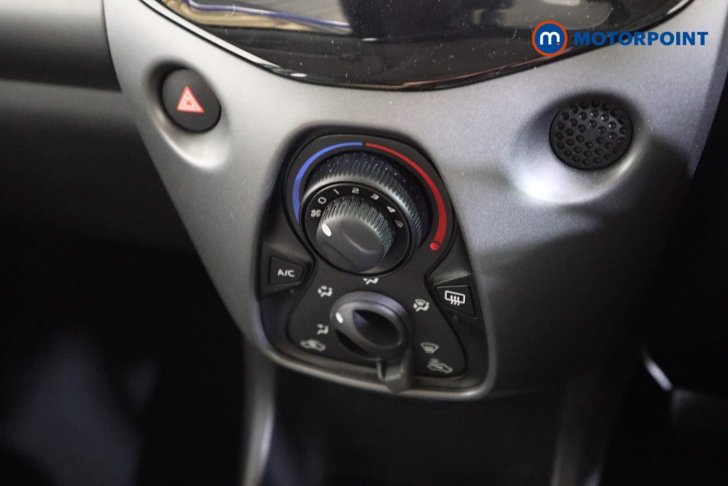 Toyota Aygo X-Play Manual Petrol Hatchback - Stock Number (1570226) - 7th supplementary image