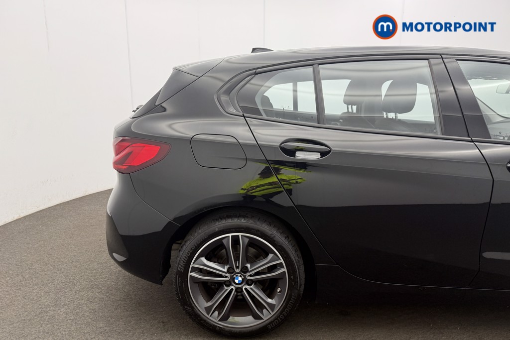 BMW 1 Series Sport Manual Petrol Hatchback - Stock Number (1570254) - 7th supplementary image
