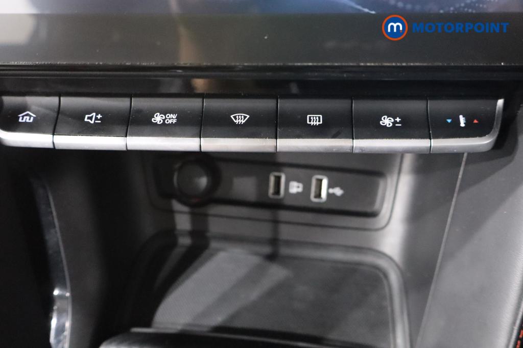 Mg Motor Uk ZS Exclusive Manual Petrol SUV - Stock Number (1570444) - 4th supplementary image