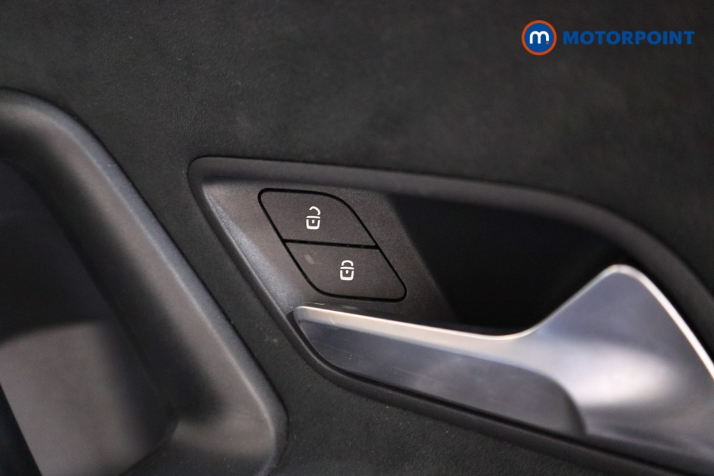 Mercedes-Benz A Class Amg Line Automatic Petrol Hatchback - Stock Number (1570605) - 11th supplementary image
