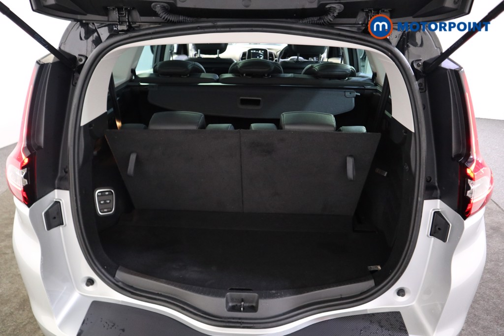 Renault Grand Scenic Signature Automatic Petrol People Carrier - Stock Number (1570608) - 11th supplementary image