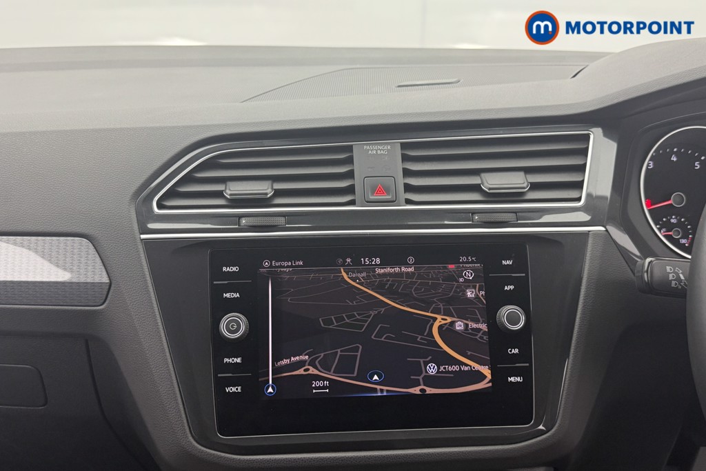 Volkswagen Tiguan Life Automatic Petrol SUV - Stock Number (1570722) - 2nd supplementary image