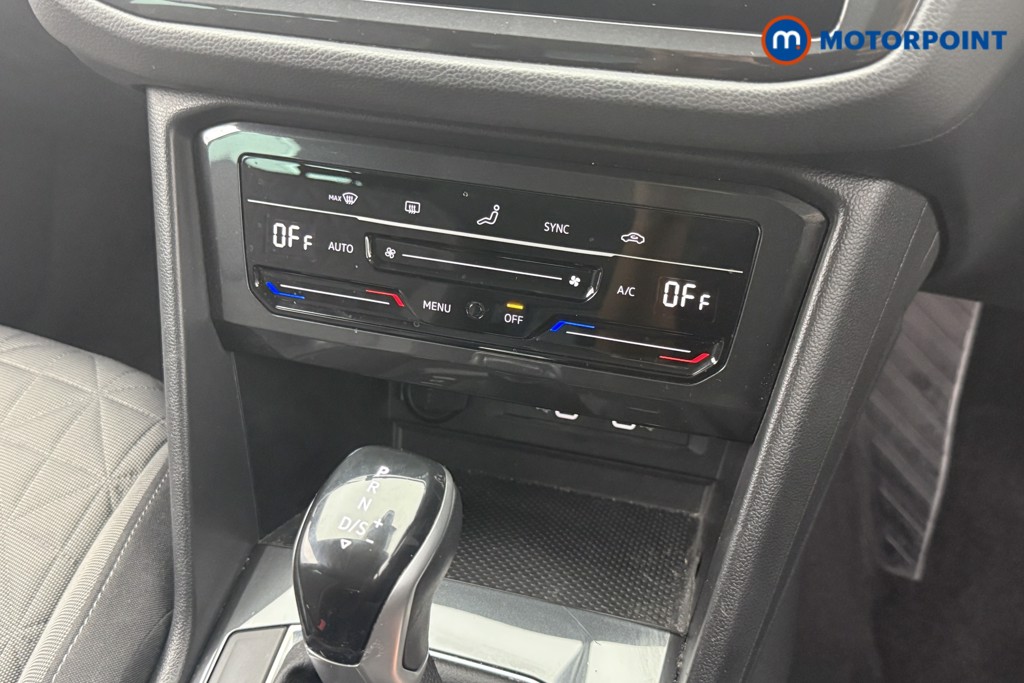 Volkswagen Tiguan Life Automatic Petrol SUV - Stock Number (1570722) - 4th supplementary image