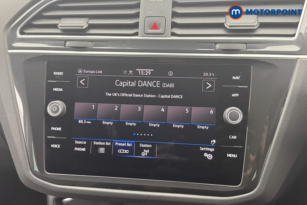 Volkswagen Tiguan Life Automatic Petrol SUV - Stock Number (1570722) - 10th supplementary image