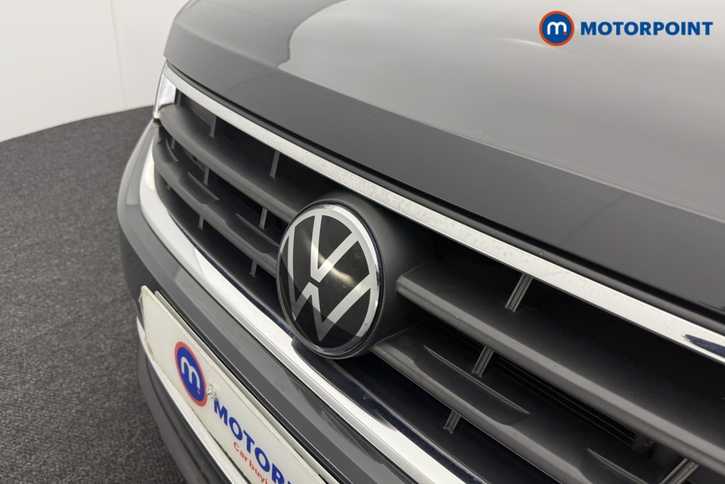Volkswagen Tiguan Life Automatic Petrol SUV - Stock Number (1570722) - 17th supplementary image