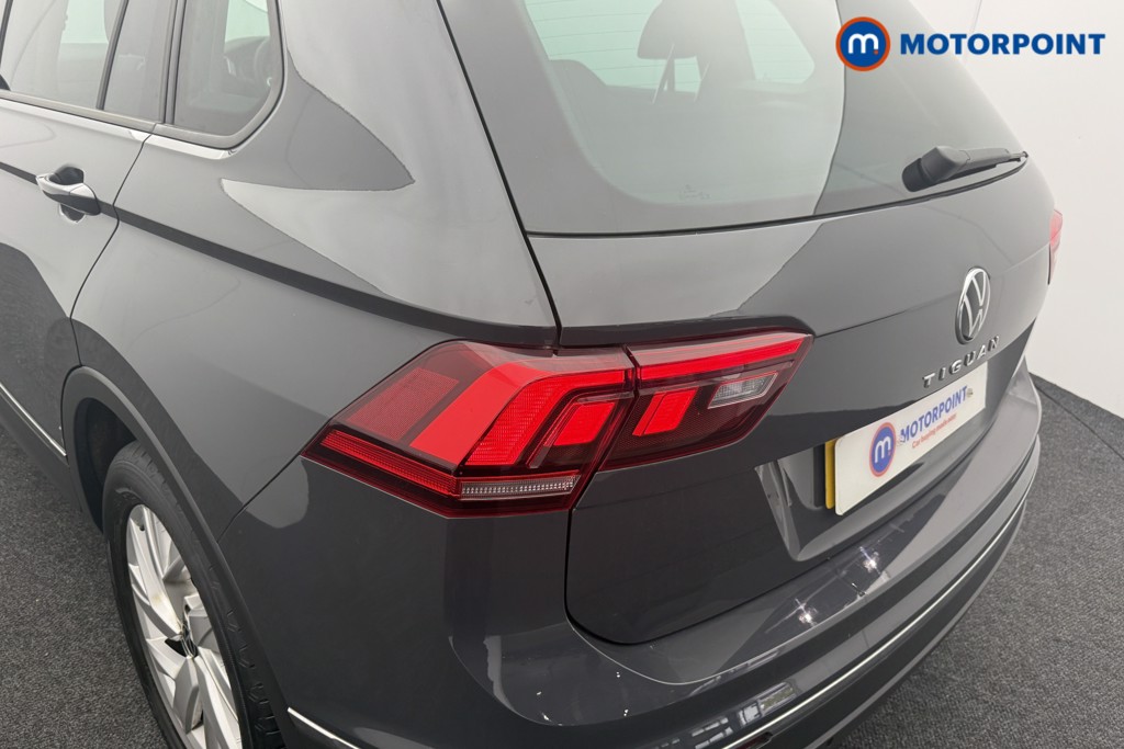 Volkswagen Tiguan Life Automatic Petrol SUV - Stock Number (1570722) - 22nd supplementary image