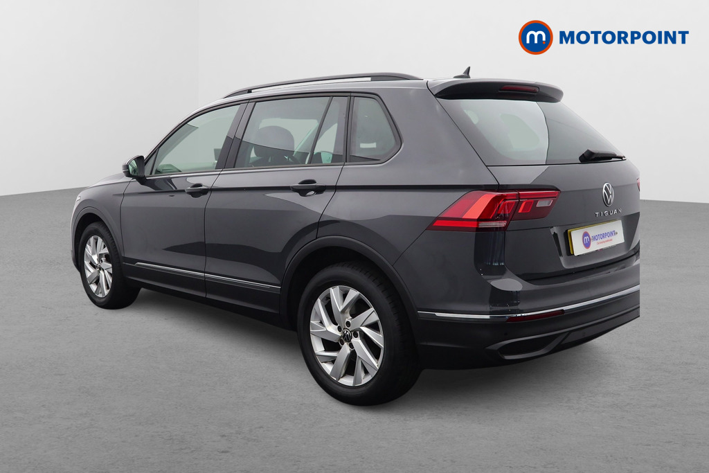 Volkswagen Tiguan Life Automatic Petrol SUV - Stock Number (1570722) - Passenger side rear corner
