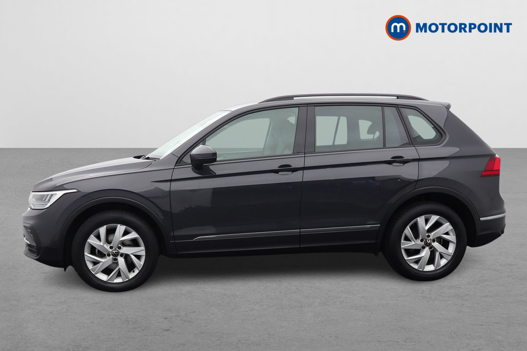 Volkswagen Tiguan Life Automatic Petrol SUV - Stock Number (1570722) - Passenger side