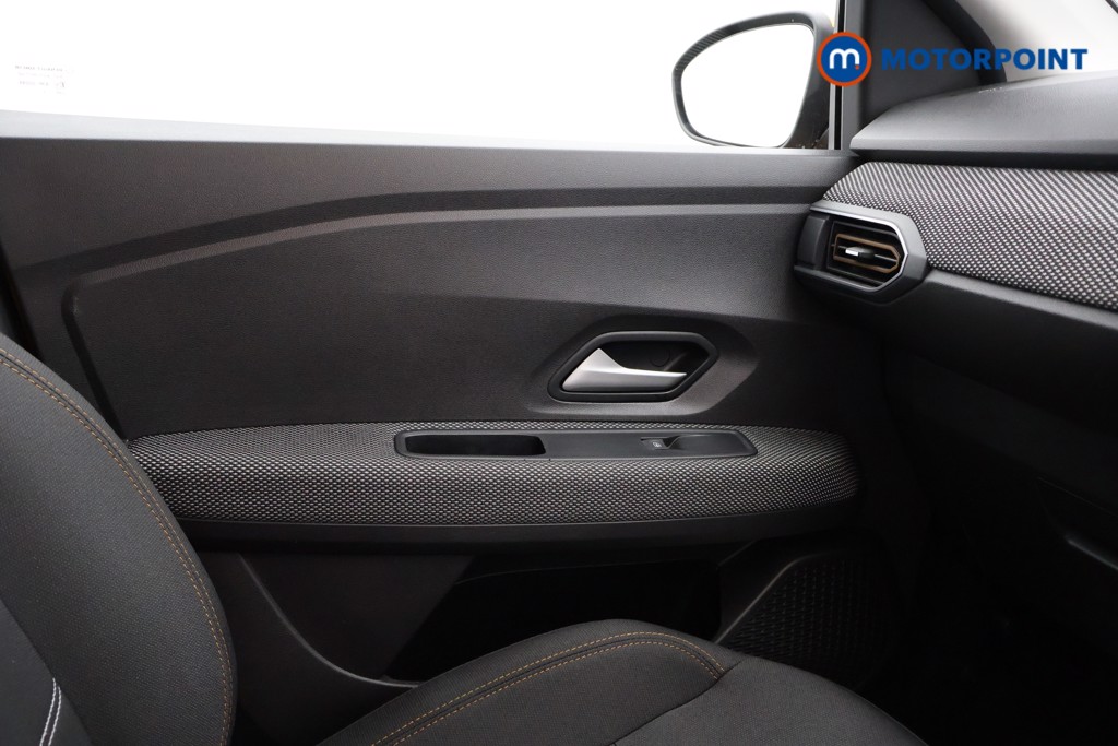 Dacia Sandero Stepway Expression Manual Petrol Hatchback - Stock Number (1570756) - 7th supplementary image