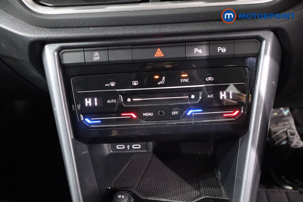 Volkswagen T-Roc Style Manual Petrol SUV - Stock Number (1571656) - 17th supplementary image