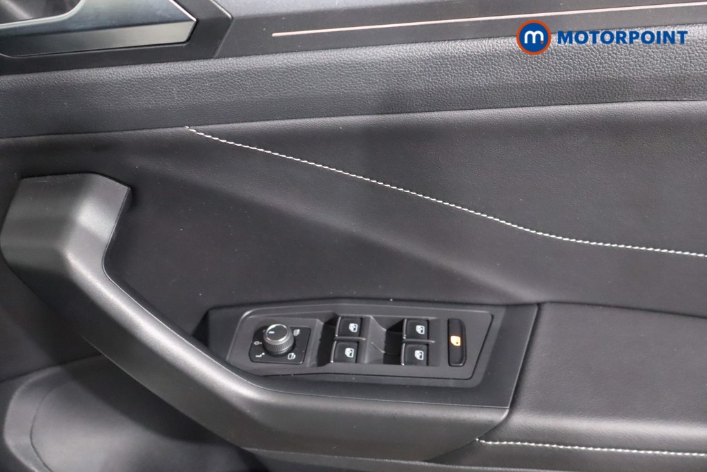 Volkswagen T-Roc Style Manual Petrol SUV - Stock Number (1571656) - 23rd supplementary image