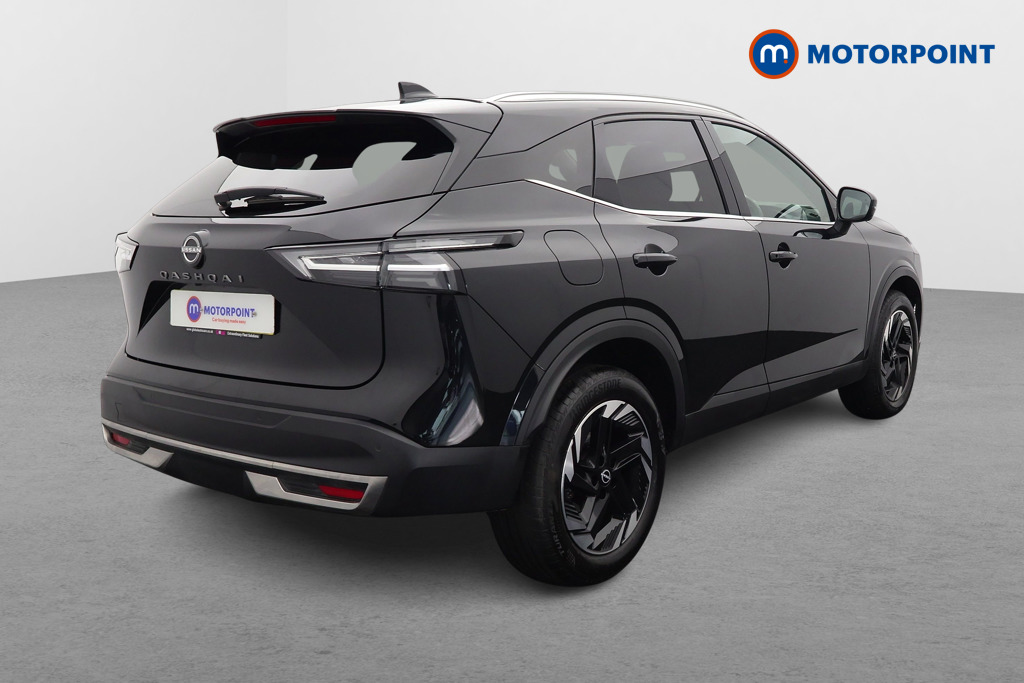 Nissan Qashqai N-Connecta Automatic Petrol SUV - Stock Number (1571997) - Drivers side rear corner