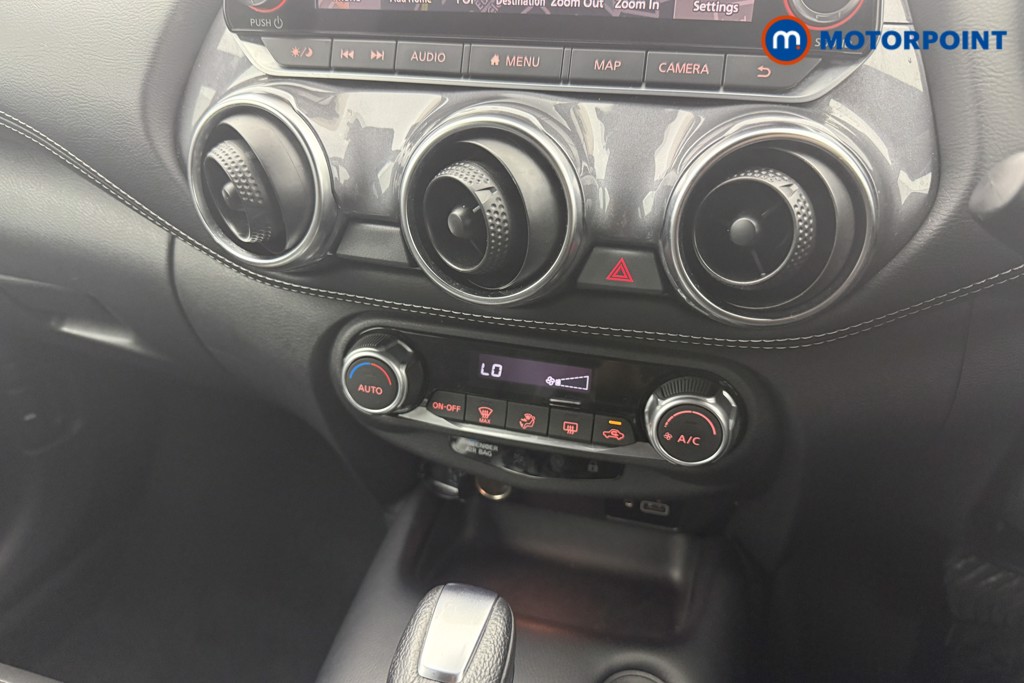 Nissan Juke N-Connecta Automatic Petrol SUV - Stock Number (1572646) - 4th supplementary image