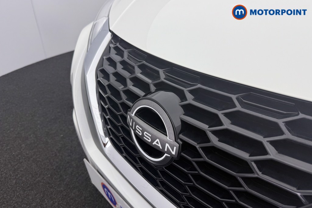 Nissan Juke N-Connecta Automatic Petrol SUV - Stock Number (1572646) - 17th supplementary image
