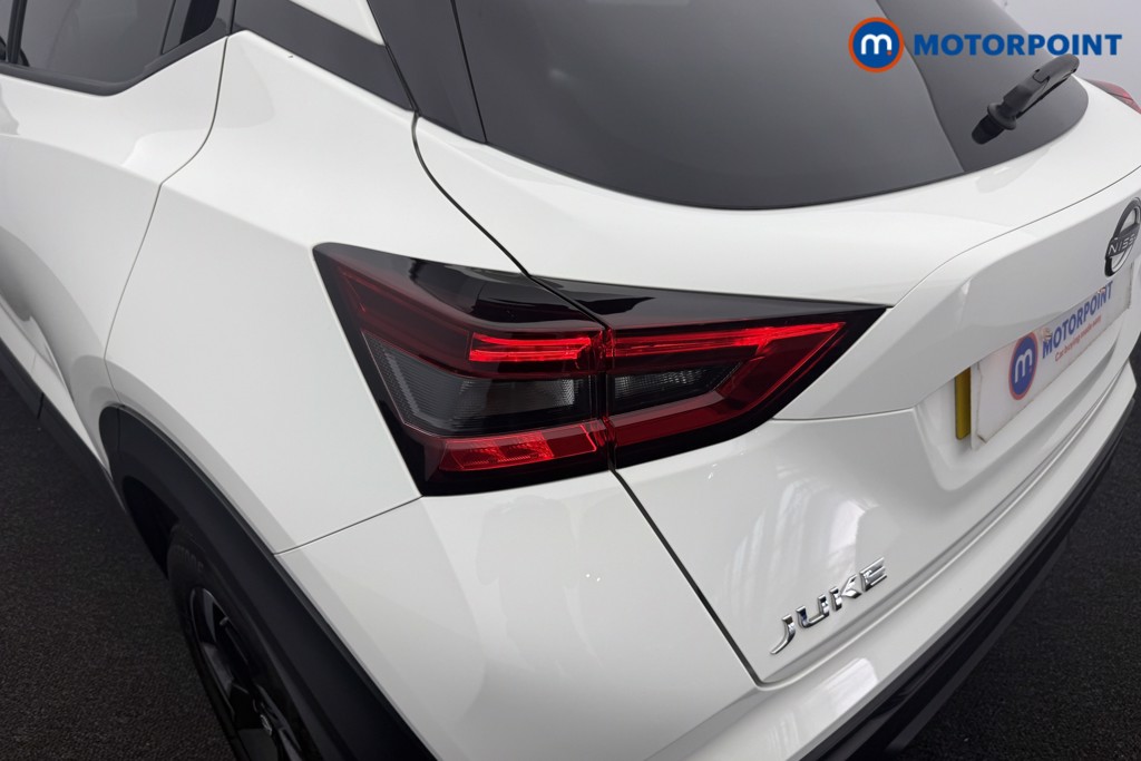 Nissan Juke N-Connecta Automatic Petrol SUV - Stock Number (1572646) - 21st supplementary image