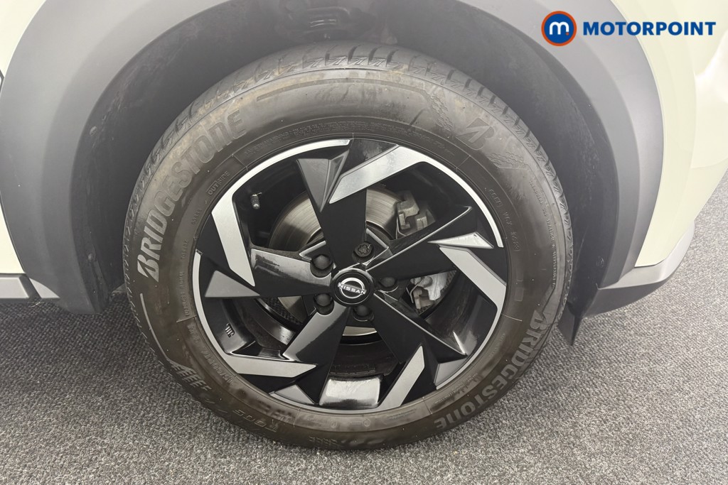 Nissan Juke N-Connecta Automatic Petrol SUV - Stock Number (1572646) - 26th supplementary image