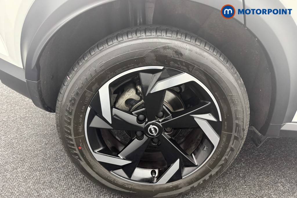 Nissan Juke N-Connecta Automatic Petrol SUV - Stock Number (1572646) - 29th supplementary image