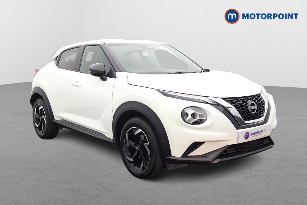 Nissan Juke N-Connecta Automatic Petrol SUV - Stock Number (1572646) - Drivers side front corner