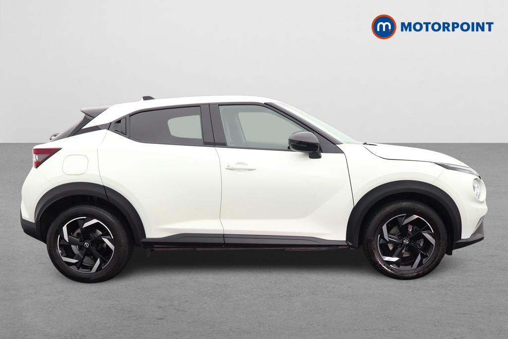 Nissan Juke N-Connecta Automatic Petrol SUV - Stock Number (1572646) - Drivers side