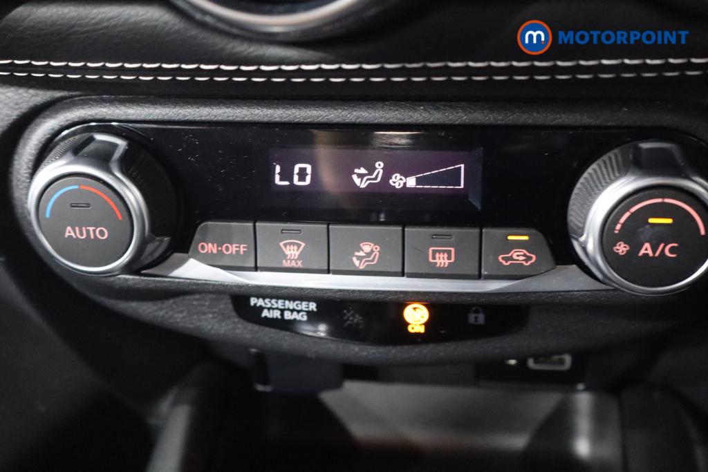 Nissan Juke N-Connecta Automatic Petrol SUV - Stock Number (1572654) - 3rd supplementary image