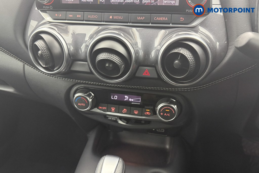 Nissan Juke N-Connecta Automatic Petrol SUV - Stock Number (1572666) - 4th supplementary image