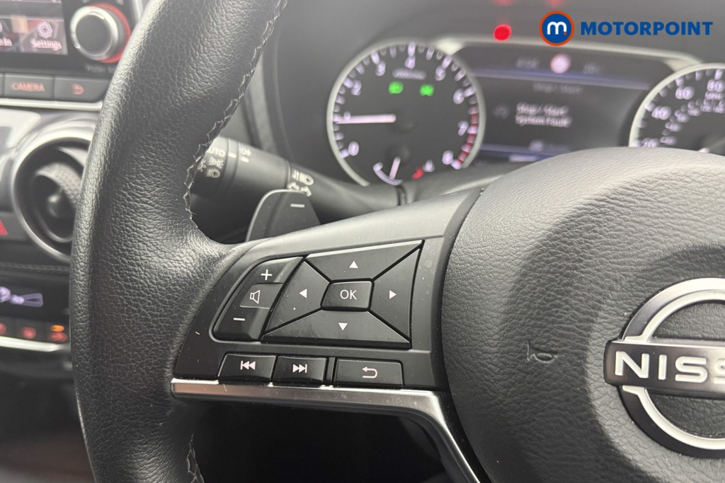 Nissan Juke N-Connecta Automatic Petrol SUV - Stock Number (1572666) - 7th supplementary image